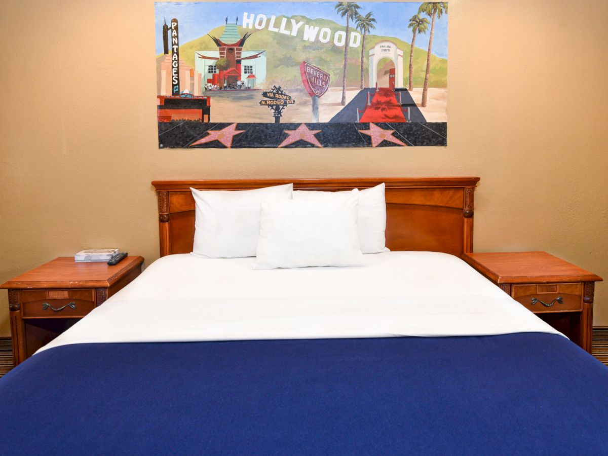 Hollywood Inn Express North